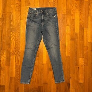 EUC Gap True Skinny Jeans